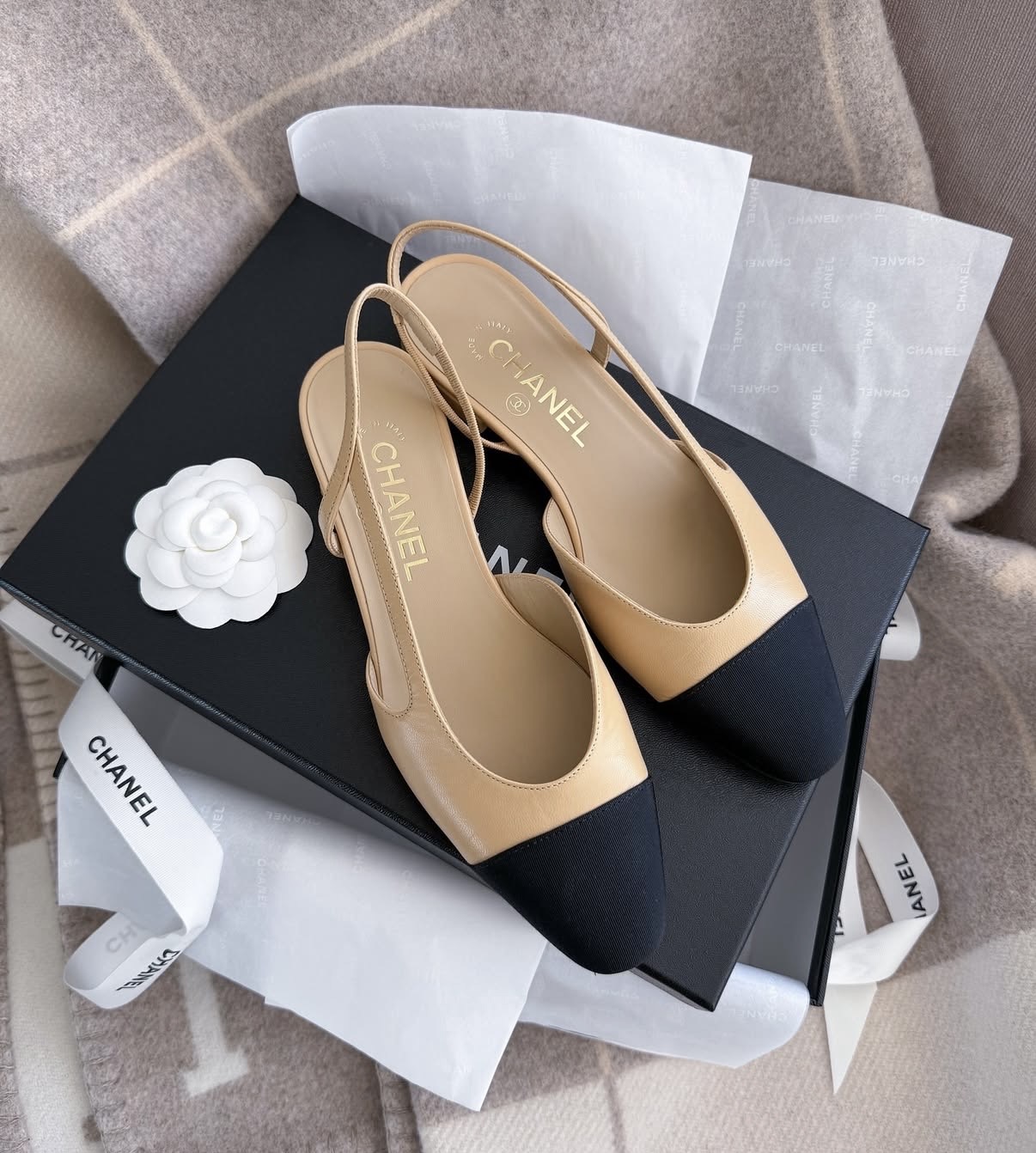 Screenshot Chanel sling backs - Image 1
