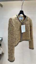 Chanel tweed jacket - Image 4
