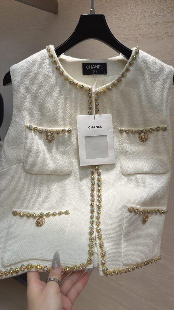 Chanel tweed jacket - Image 7