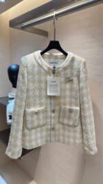 Chanel tweed jacket - Image 8
