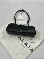The Alaïa Noir Élégance Shoulder Bag - Image 5