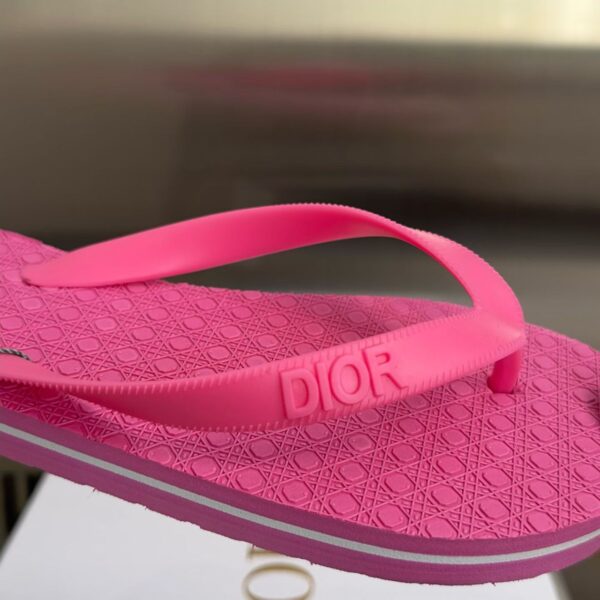 Dior ss26  flipflops - Image 3
