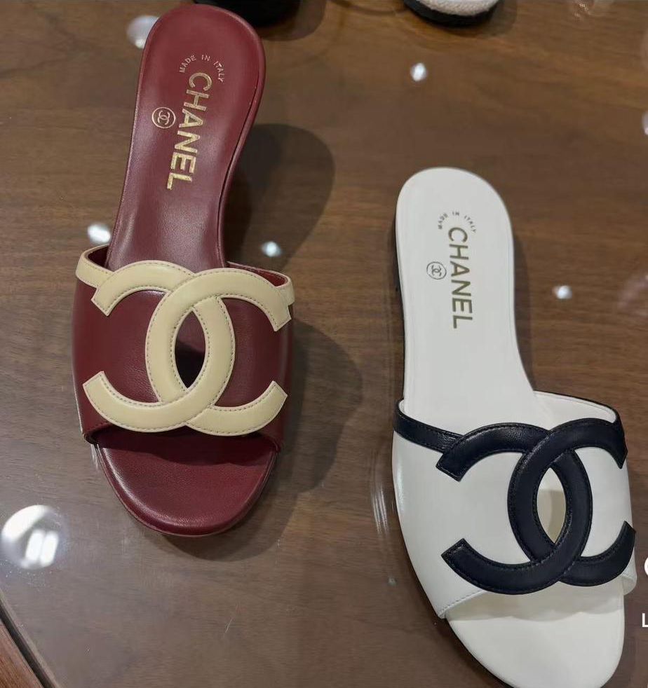 flats chanel 1of 1 Chanel ss26 mules & flats - Image 1
